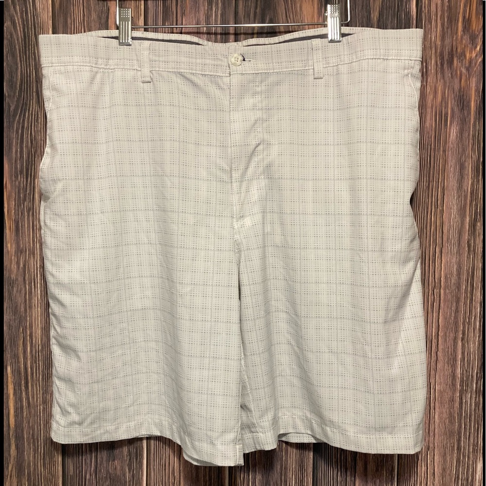 PGA TOUR Polyester Elastane Golf Shorts - Men’s Size 40